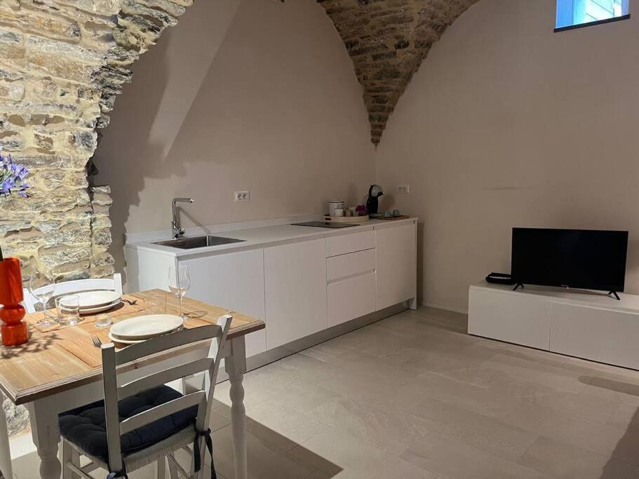 Studio Pietra E Charme Diano San Pietro Exterior foto